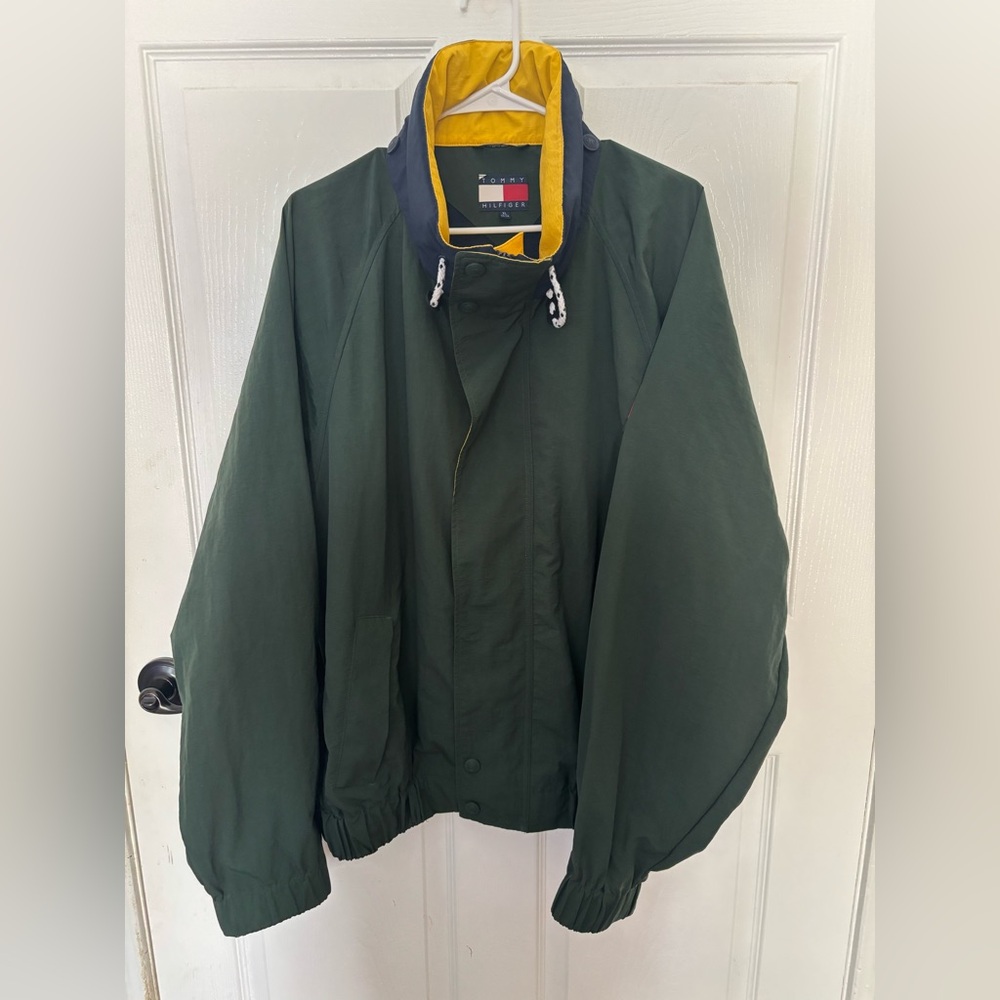 Vintage Tommy Hilfiger Mens Size XL Rain Wind Jacket Green Logo Hideaway Hooded